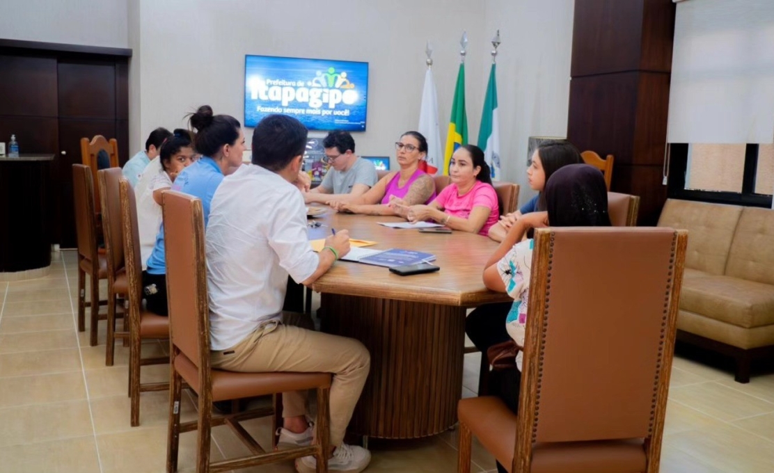 Prefeito recebe ativistas da causa animal e debate ações conjuntas em Itapagipe 