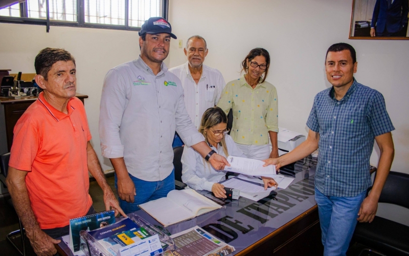 Secretários municipais protocolam projetos na Câmara; investimentos somam mais de R$ 11 milhões