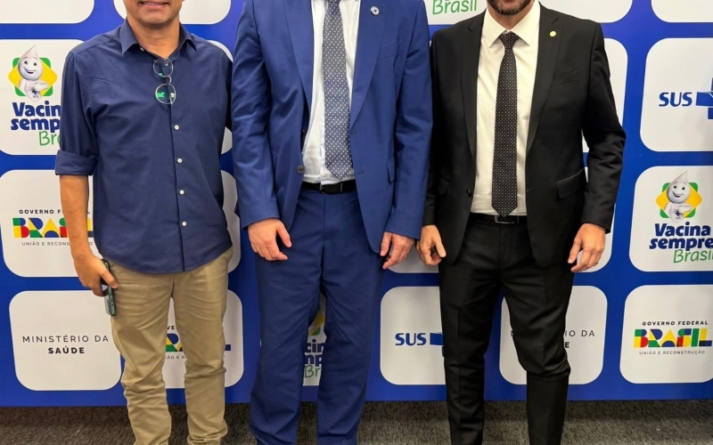 Prefeito Ricardo Garcia participa de reunião no Ministério da Saúde em Brasília