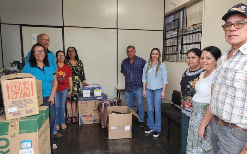 Prefeitura de Itapagipe entrega materiais para entidades sociais