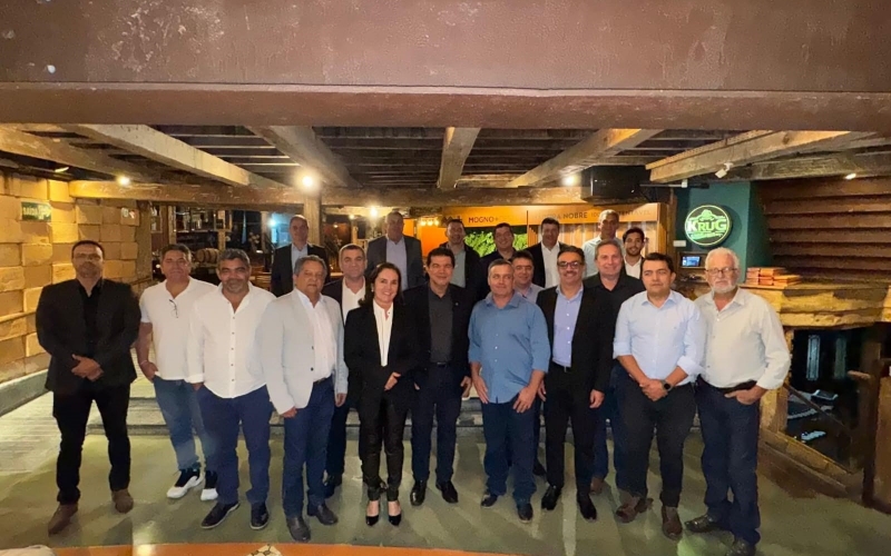 Itapagipe conquista quadra esportiva e ônibus escolarcom novos recursos anunciados em BH