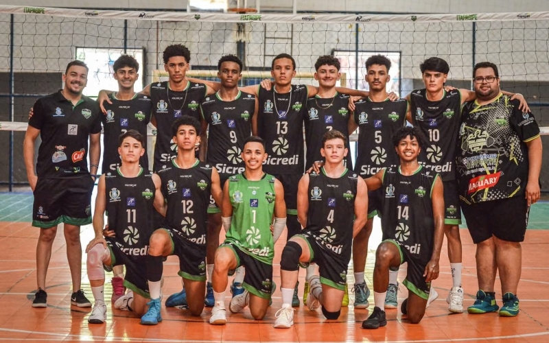 Iniciou a Primeira Copa Regional de Voleibol Infantil e Adulto em Itapagipe