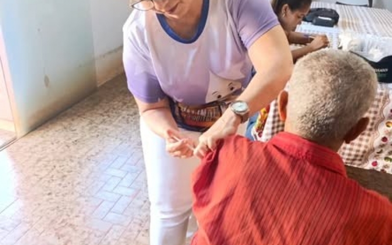 Profissionais da Secretaria Municipal de Saúde leva vacinação contra a gripe ao idosos do Abrigo Jerônimo de Paula Assun