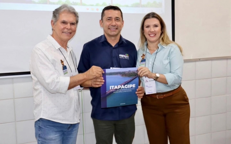 Reunião Itinerante em Pirajuba destaca prestação de contas da AMVALE e CONVALE