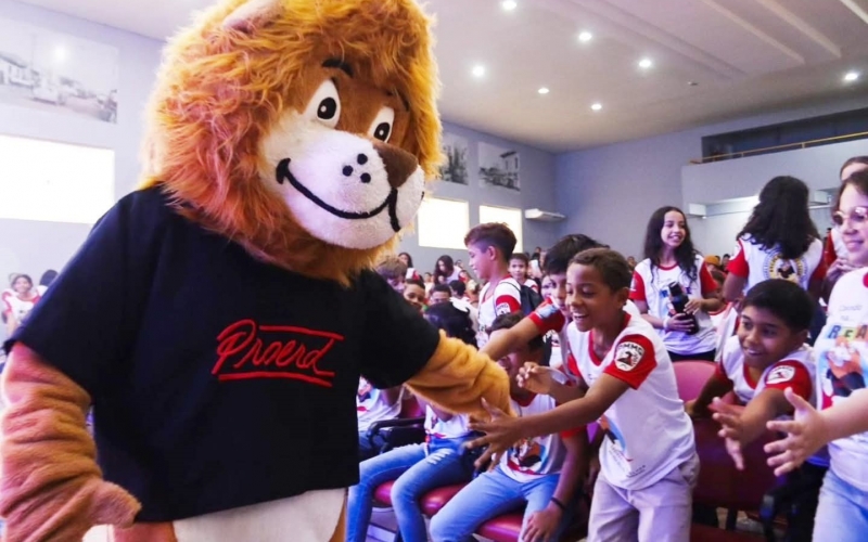 Formatura do PROERD reúne mais de 140 alunos no Centro de Eventos “Waldemar Groke”