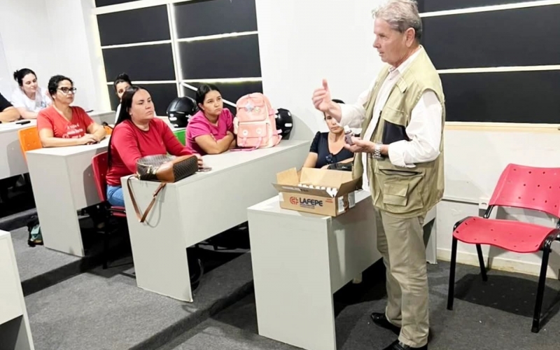 Fortalecimento da Saúde Pública: Vigilância Sanitária Municipal Capacita Agentes Comunitárias de Saúde