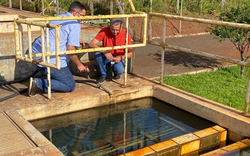 A Vigilância Sanitária Municipal realiza coletas de água mensalmente em pontos estratégicos do município