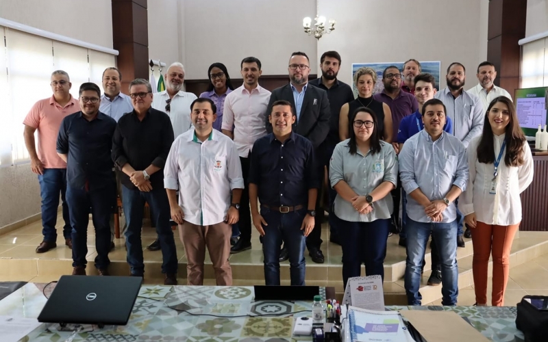 REPRESENTANTES DA MICRORREGIONAL TRIÂNGULO SUL ESTUDAM VIABILIDADE DE CONSÓRCIO ENTRE OS MUNICÍPIOS