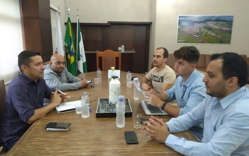 Município busca parceria com PRONAFS - TEC para oferecer mais cursos profissionalizantes