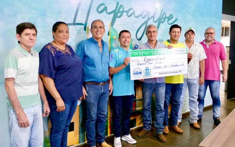 A manhã desta segunda-feira foi movimentada na Prefeitura Municipal