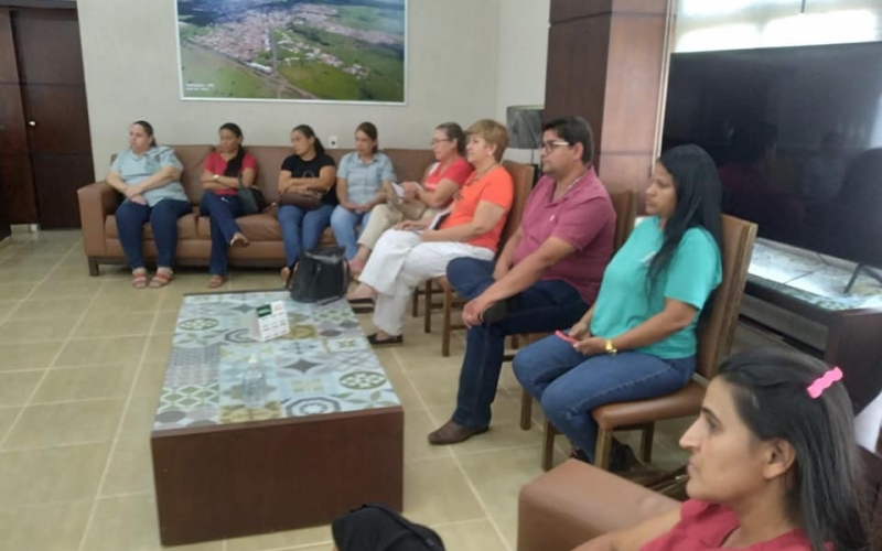 Nessa sexta-feira, 16 de dezembro, o prefeito recebeu as diretoras das escolas e creches do município