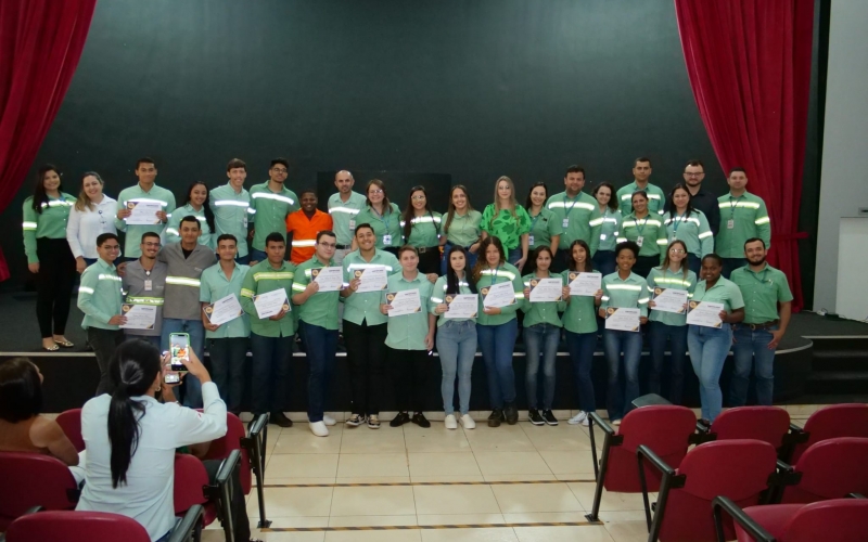 PRIMEIRA TURMA DE JOVEM APRENDIZ DA BUNGE RECEBE CERTIFICADO DE CONCLUSÃO DE CURSO
