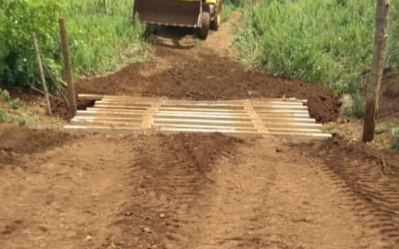 A temporada de chuvas contribui para danificar a malha viária da cidade e principalmente as estradas rurais