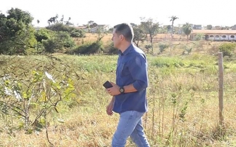 O prefeito Ricardo Garcia realizou uma série de visitas para conferir a execução de diversas obras municipais