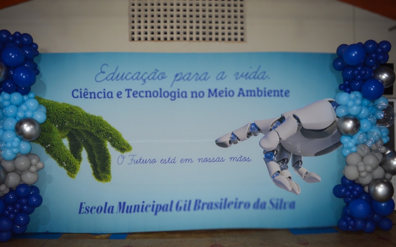 A Escola Municipal Gil Brasileiro da Silva realizou na quinta-feira (21), o encerramento da Semana da Educação.