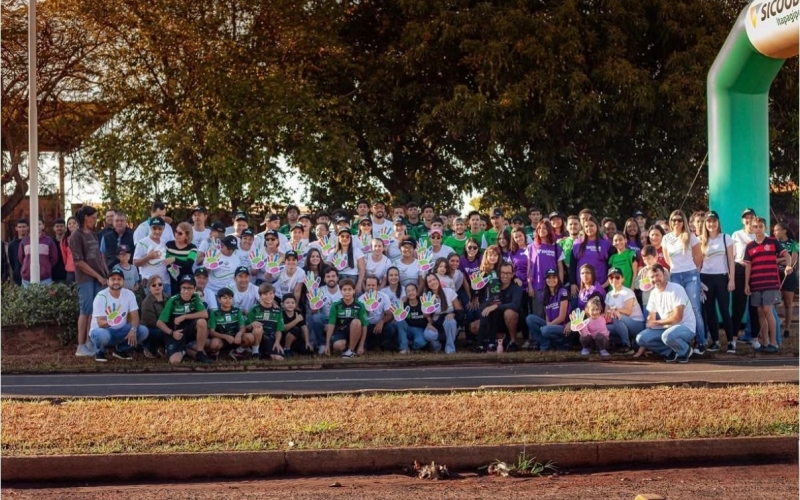 Prefeitura de Itapagipe, Sicoob e Instituto Cerradão realizam ação sustentável na Avenida Contorno